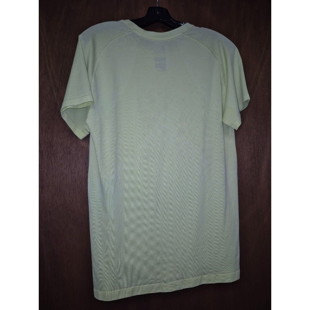 Men' Short Sleeve T-Shirt - All in Motion™ Small Damaged - Picture 7 of 8